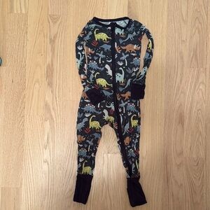 GENTLY WORN LITTLE SLEEPIES ZIPPY